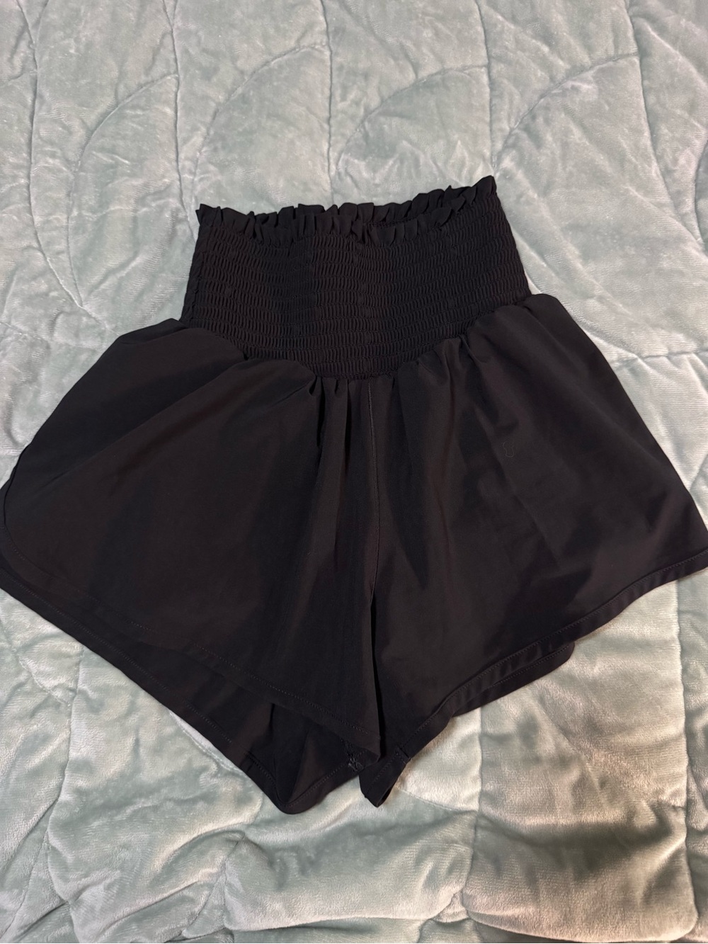 aerie Black High-Waist Smocked Flow Shorts size XXS